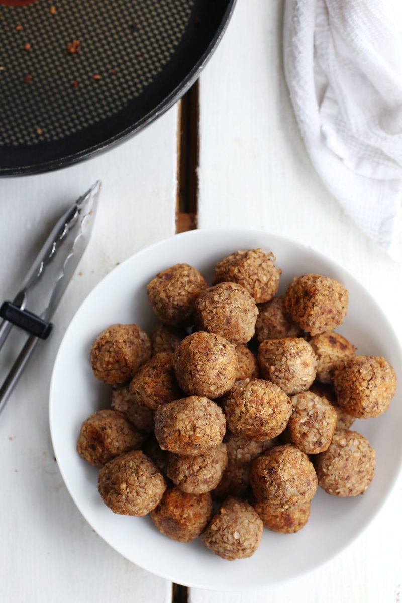 2-ingredient-vegan-meatballs-via-fablunch