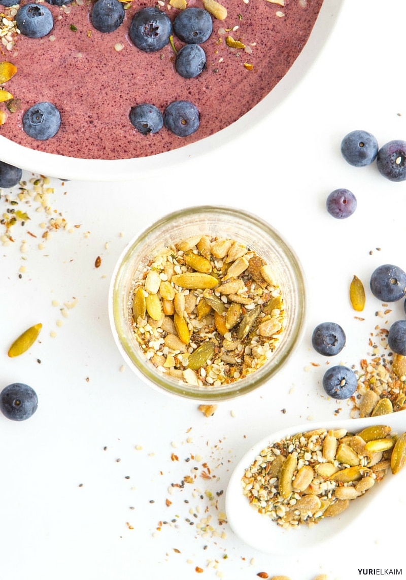 Acai and Blueberry Green Smoothie Bowl