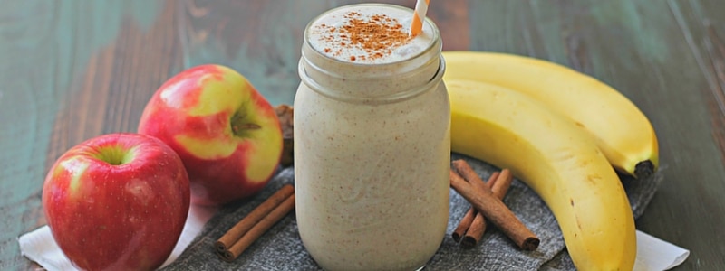 Paleo Cinnamon Roll Smoothie