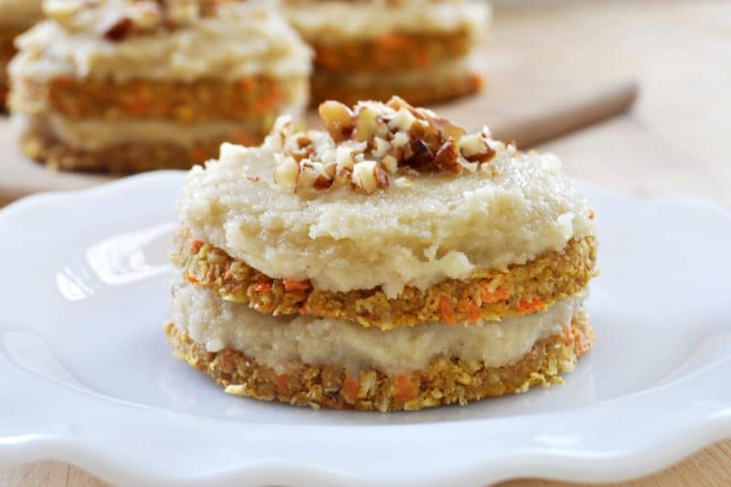 Raw Carrot Cake Vegan - The Colorful Kitchen