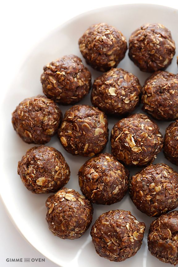 Chocolate Peanut Butter No-Bake Energy Bites via Gimme Some Oven