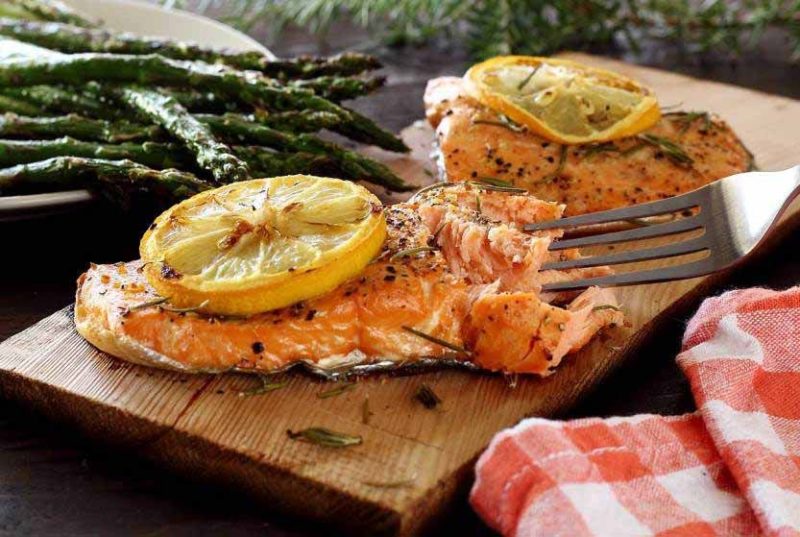 Paleo Plank Grilled Salmon via Paleo Newbie