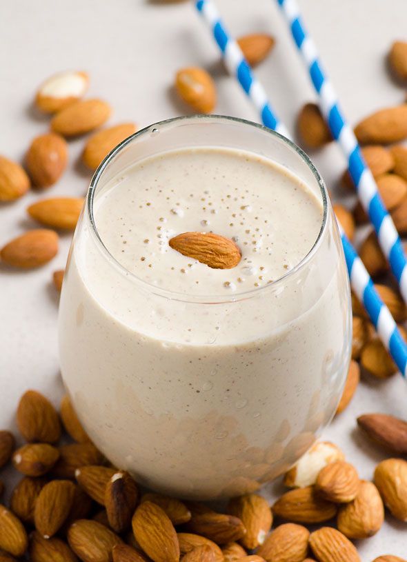 Almond Breakfast Smoothie via ifoodreal