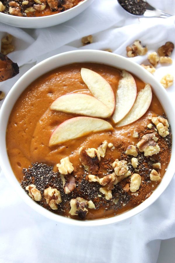 pumpkin-smoothie-bowl-via-the-almond-eater