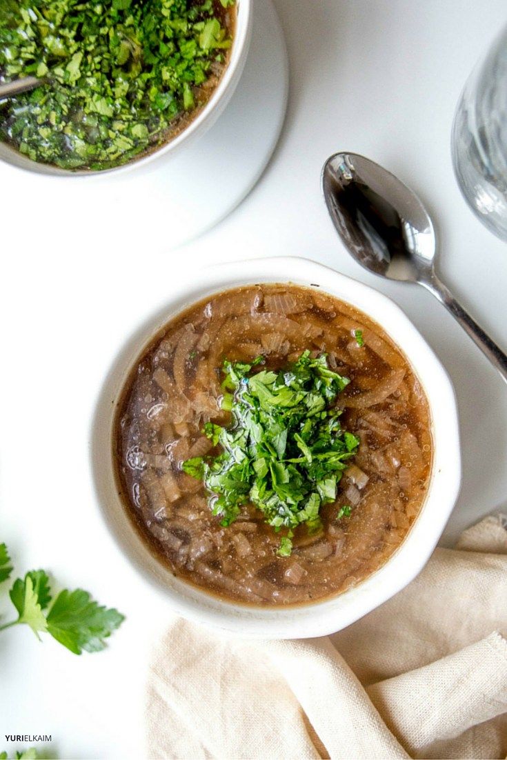 vegan-french-onion-slow-cooker-soup-via-yuri-elkaim