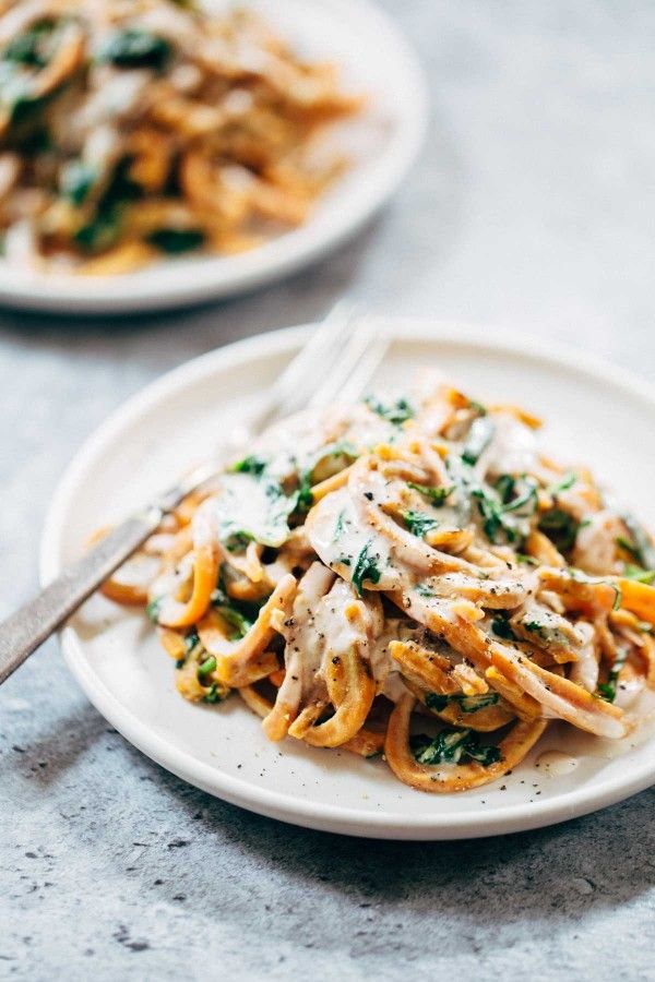 Creamy Spinach Sweet Potato Noodles with Cashew Sauce via Pinch-of-Yum