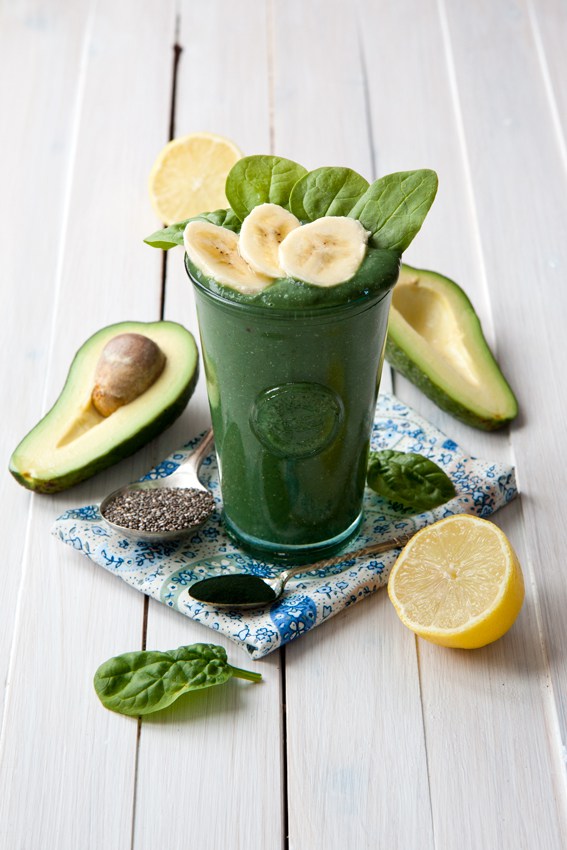 Avocado Smoothie with Spirulina via Very Breakfast