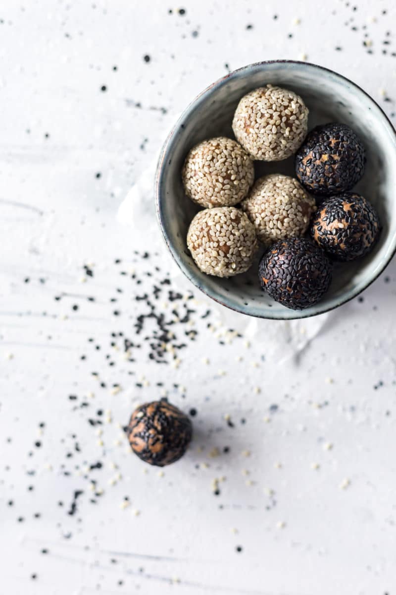 Chocolate Tahini Protein Energy Balls