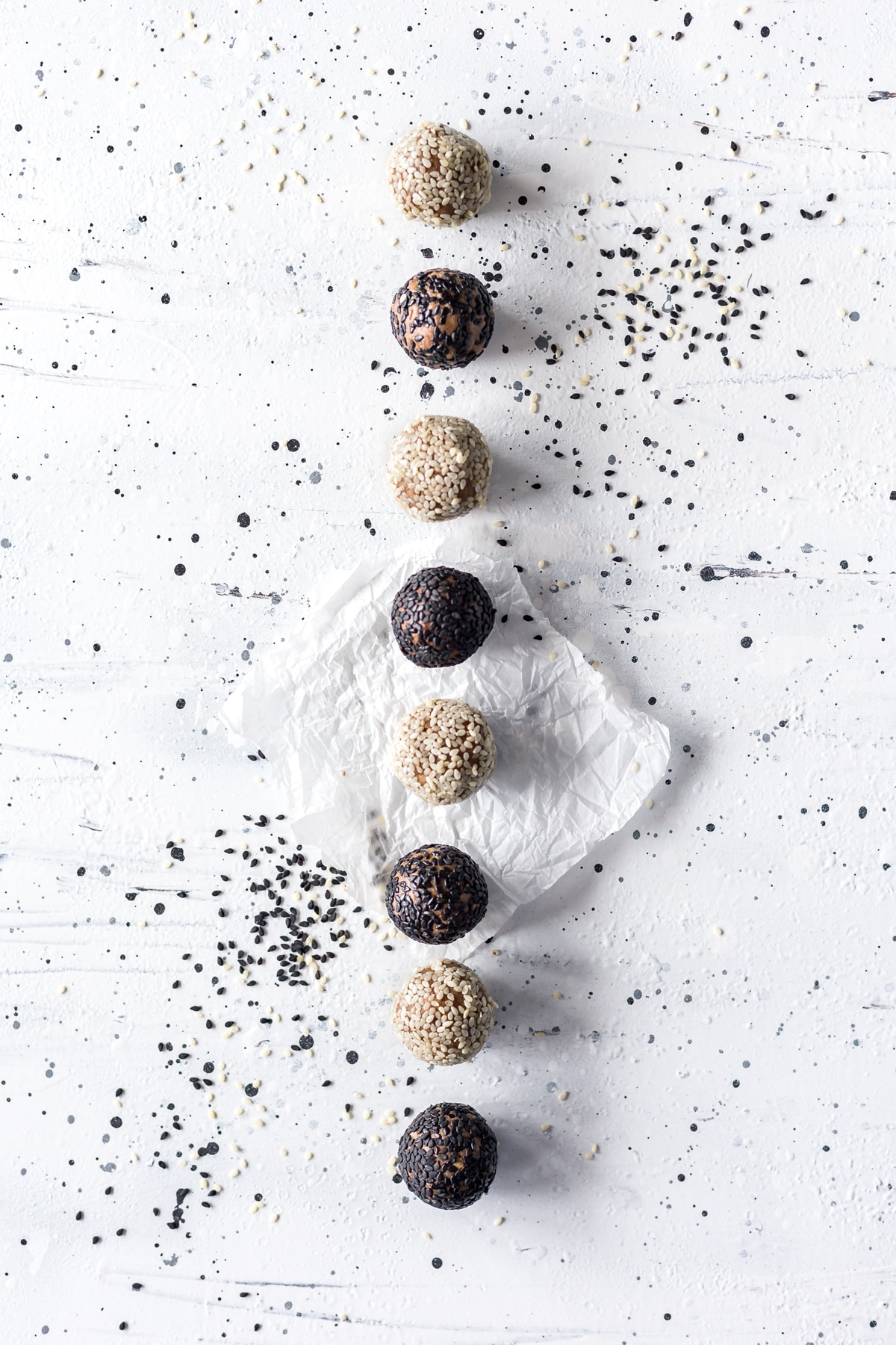 Chocolate Tahini Protein Energy Balls (5 Ingredients)