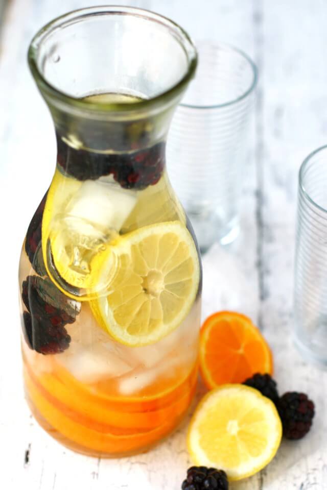 Citrus Blackberry Infused Water. - The Pretty Bee