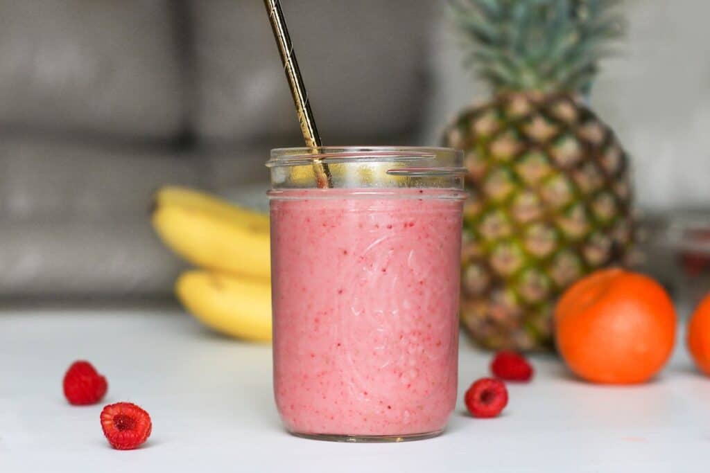 Image of a smoothie made with strawberry and banana from Pexels. 
