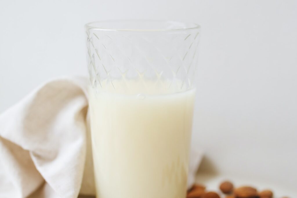 Image of a glass of almond milk. Source: Pexels